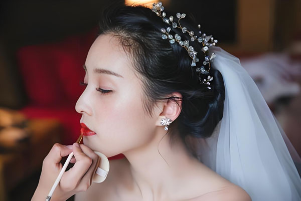 盘锦婚纱摄影|盘锦主持人王宁